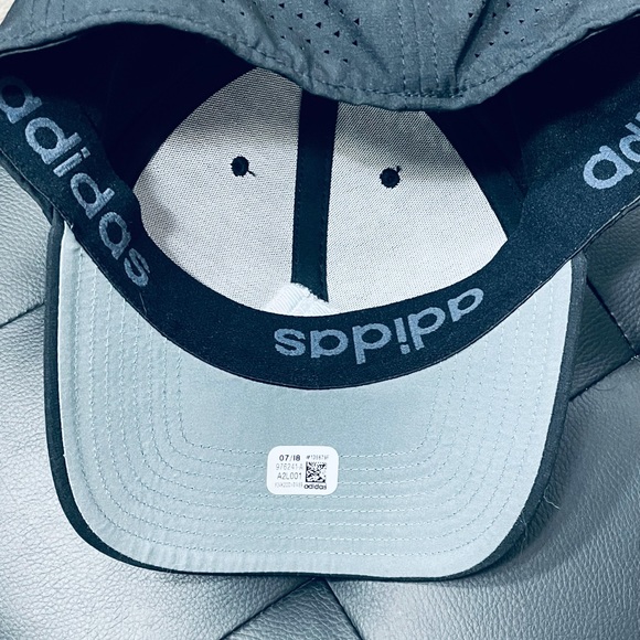 Adidas Climalite Hat - Picture 2 of 3